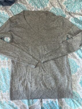 Everlane cashmere top
